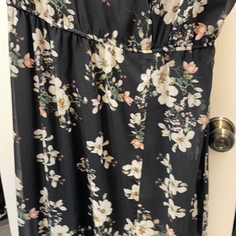 Justify - Picture 2 of 5